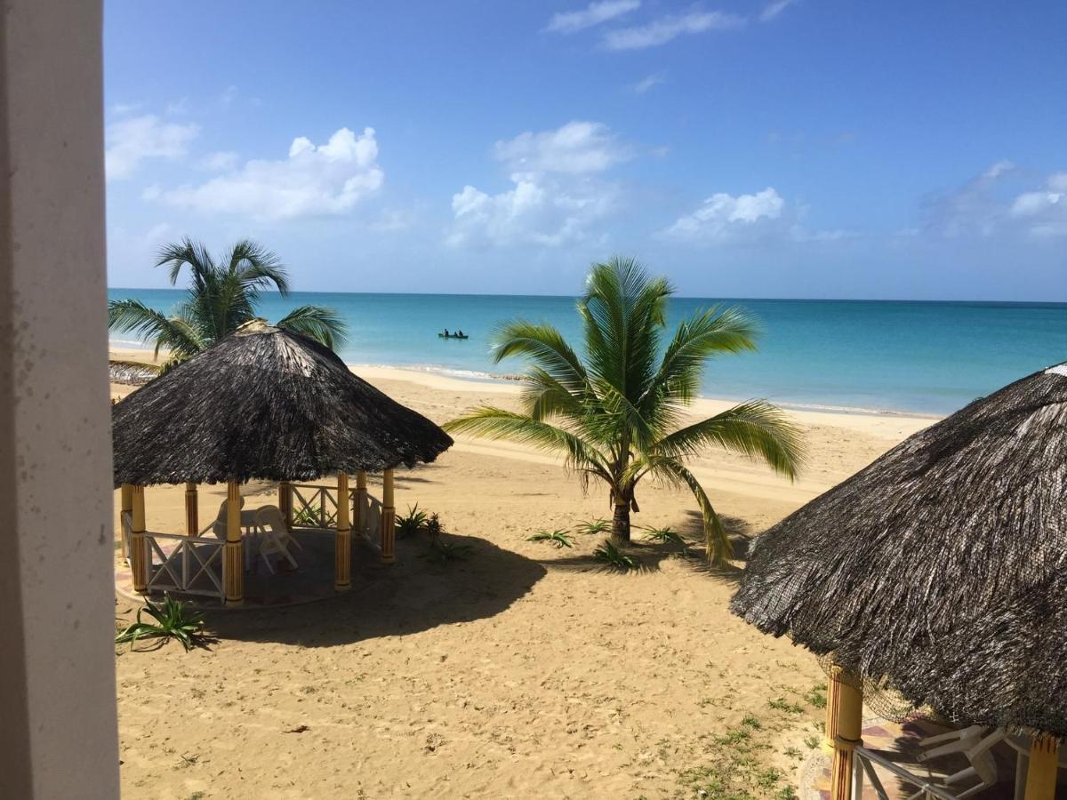Pic-Nic Beach Corn Island Hotel Exterior photo