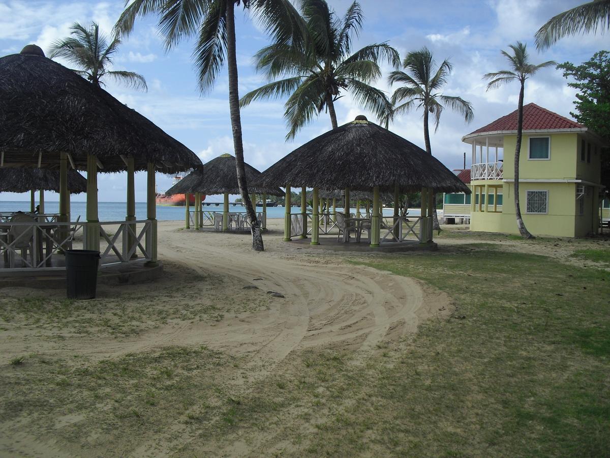 Pic-Nic Beach Corn Island Hotel Exterior photo